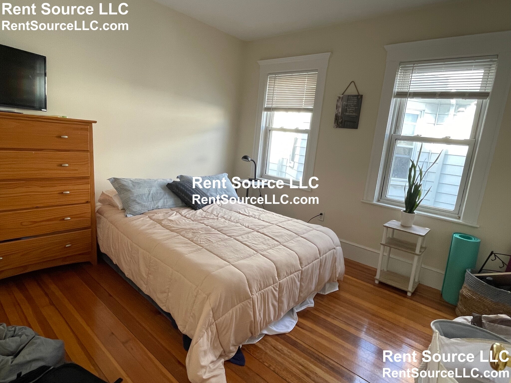 Building Photo - 104 Princeton St