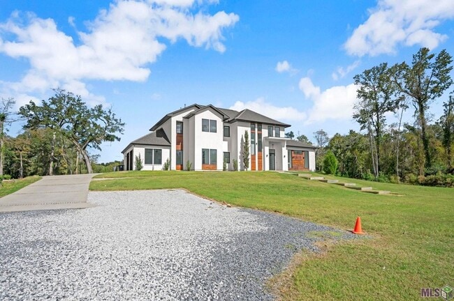 Building Photo - 9825 Fawn Vw Dr