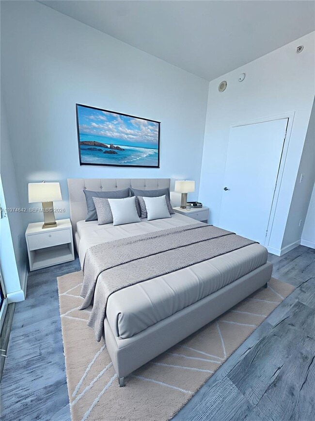 Building Photo - 1900 N Bayshore Dr