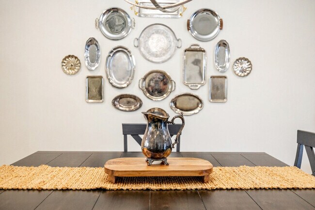 Building Photo - 408 S 680 E