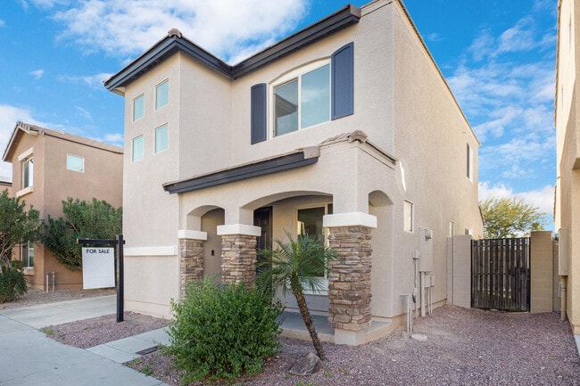 Building Photo - 9547 E Belmont Ave