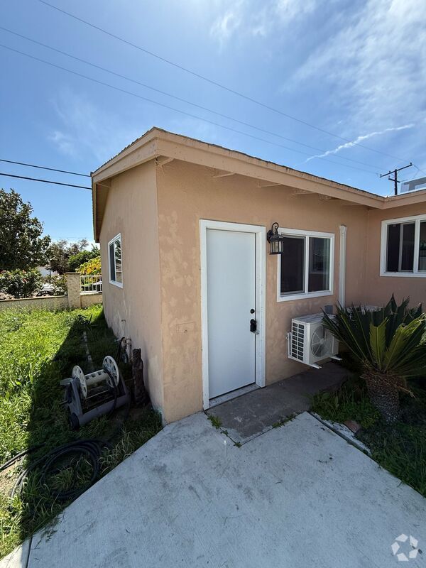 Building Photo - 11681 Mossler St
