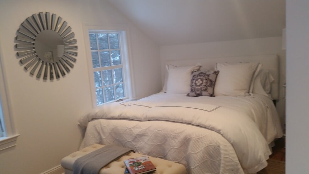 Master Bedroom - 248 Smith Ridge Rd