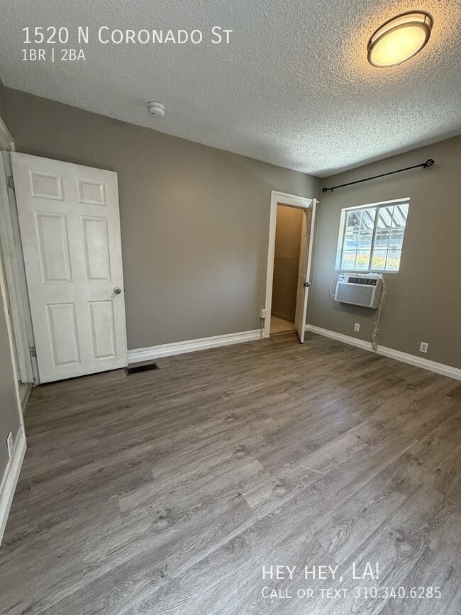 Building Photo - 1520 N Coronado St