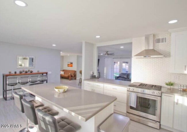 Building Photo - 1808 N 75th Pl