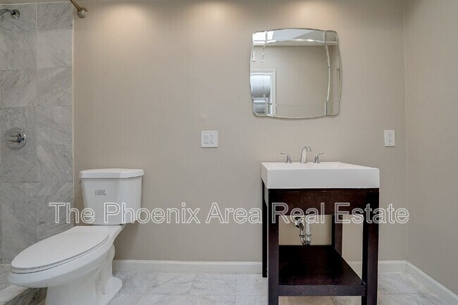 Building Photo - 1143 E Sandpiper Dr