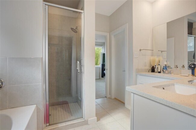 Building Photo - 4625 Mallow St