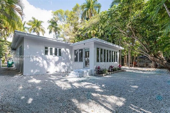 Building Photo - 680 NE 57th St