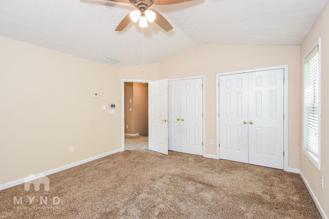 Building Photo - 738 Edgeley Ln