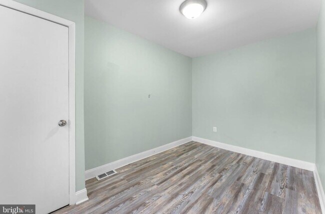 Building Photo - Big Two Bedroom House Near Germantown For ...