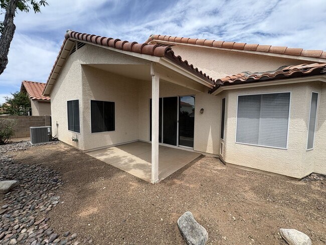Building Photo - Sunrise & Sabino Canyon Four Bedroom Rental