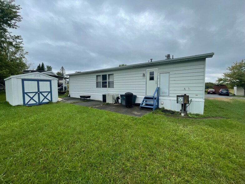 Building Photo - 107 Mary Ln