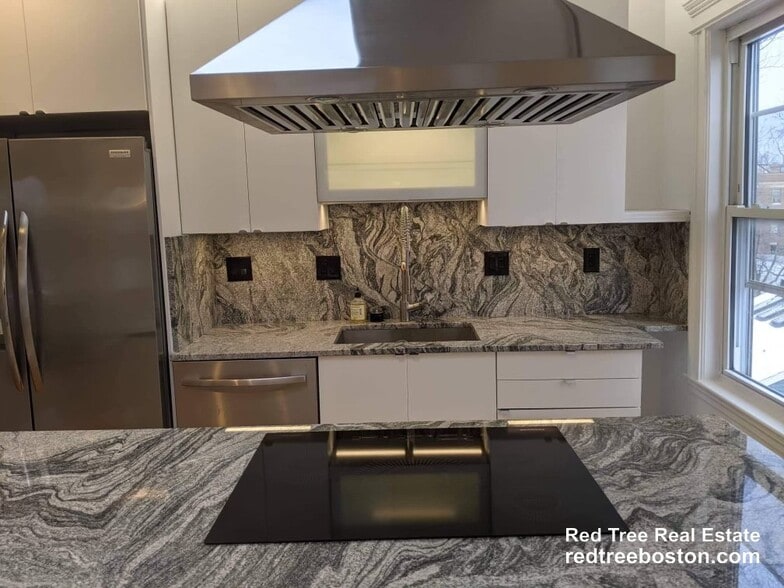 Building Photo - 229 Harvard St