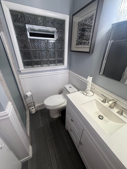 Building Photo - 7434 W Wisconsin Ave