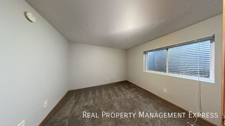 Building Photo - 1608 S Campbell Trail