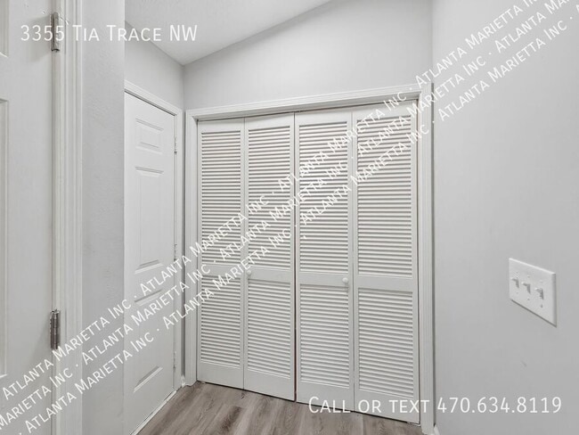 Building Photo - 3355 Tia Trace NW