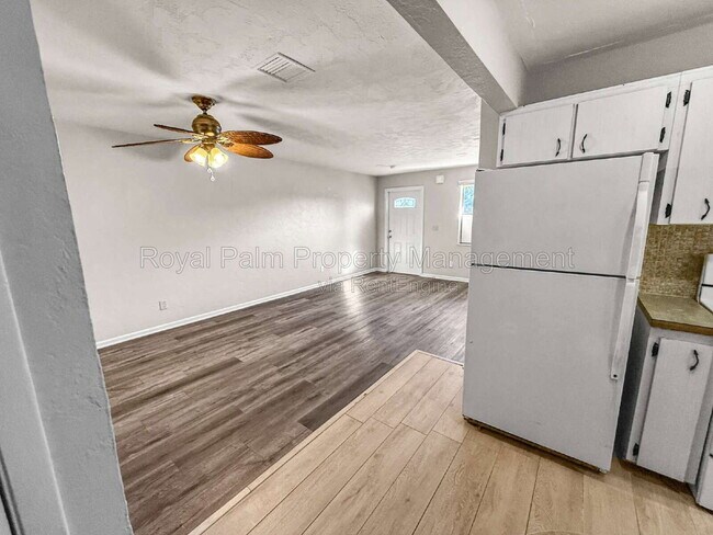 Building Photo - 3744 Estelle Ave