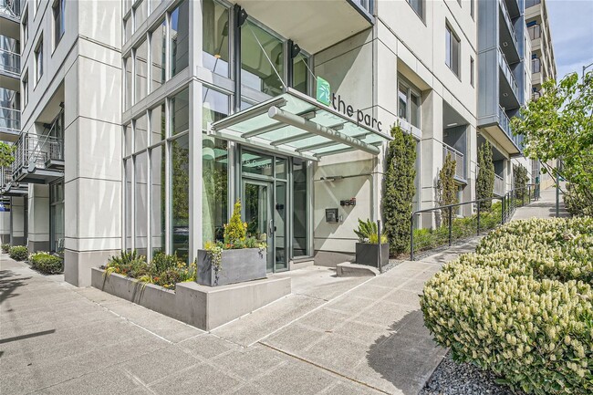 Building Photo - Stunning 2 Bed 2 Bath Seattle Unit @ the Highly Desirable Parc-Belltown Condominiums!