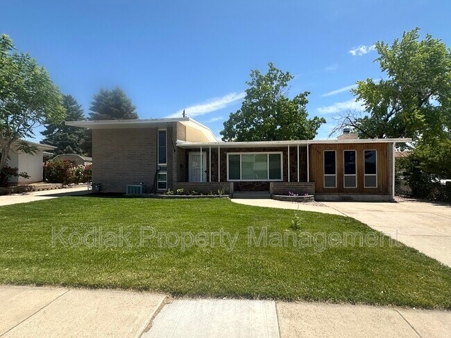 Primary Photo - 1730 Luke St