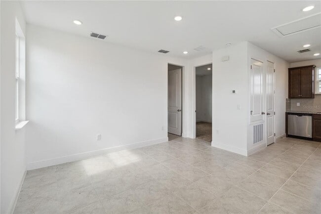 Building Photo - 10205 Bragg Aly