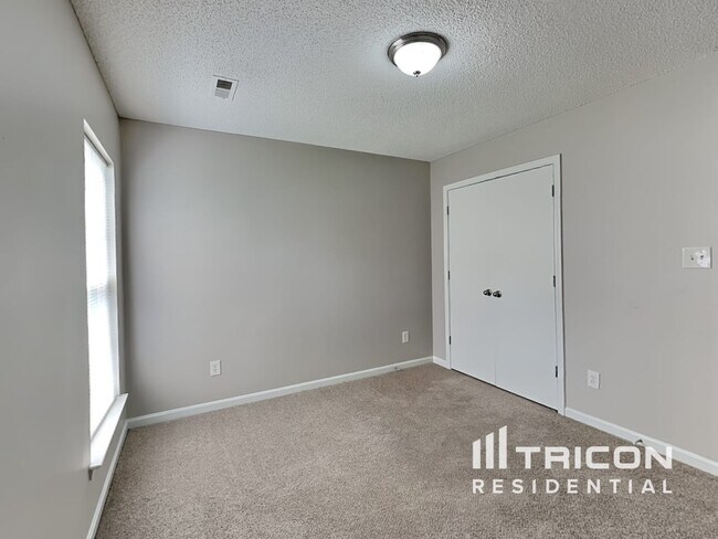 Building Photo - 6303 McIntyre Ridge Dr