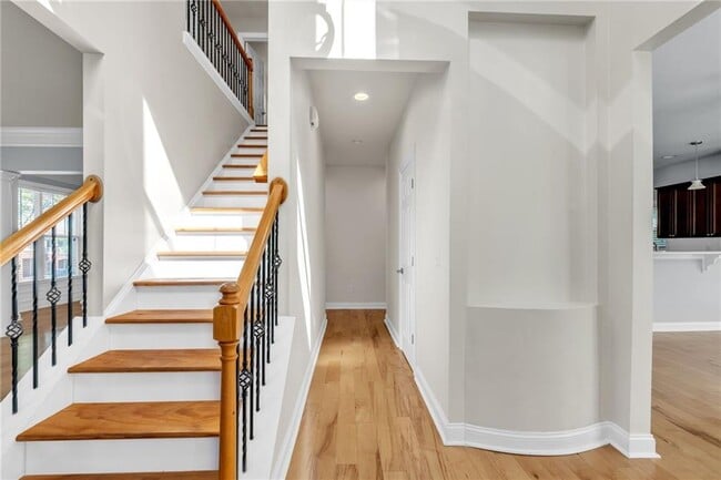 Building Photo - 242 16th St NW