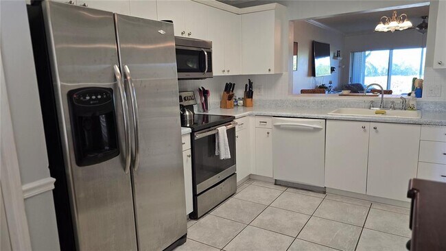 Building Photo - 2725 Terra Ceia Bay Blvd