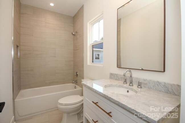 Building Photo - 1110 Greenleaf Ave