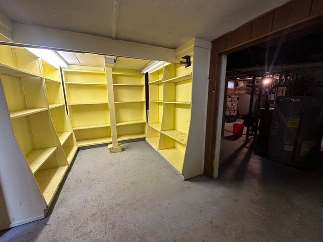 Building Photo - 61 5th Ave