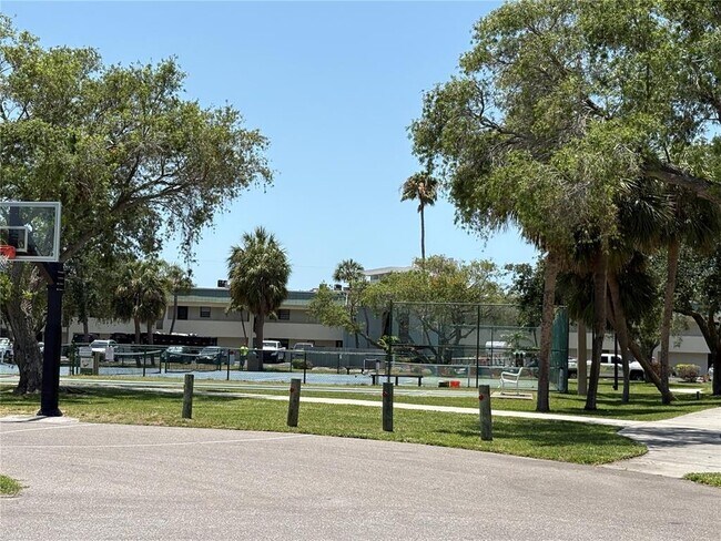 Building Photo - 106 Sun Isle Cir