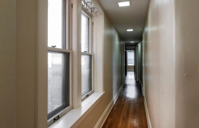 Building Photo - 2673 Euclid Heights Blvd