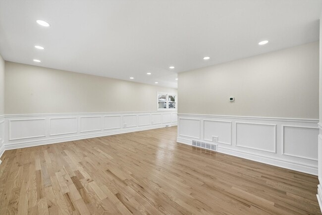 Building Photo - 15409 S Union Pl