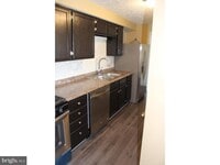 Building Photo - 189 Kenwood Dr