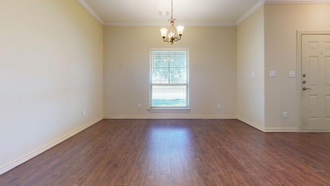 Building Photo - 709 Luther W St