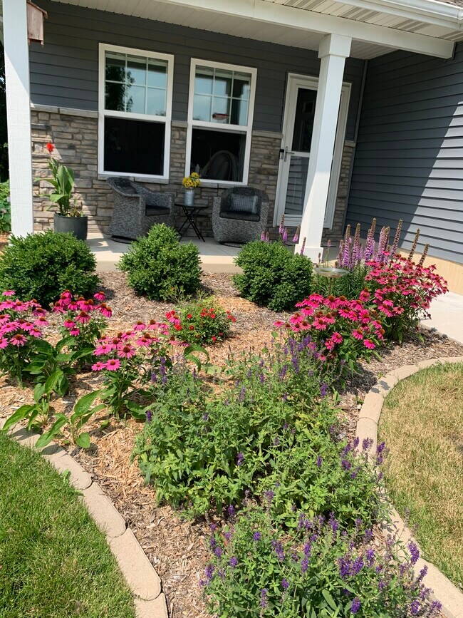 Building Photo - 104 Emerald Dr