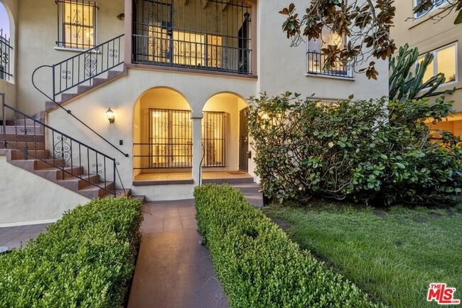 Building Photo - 1141 S Shenandoah St