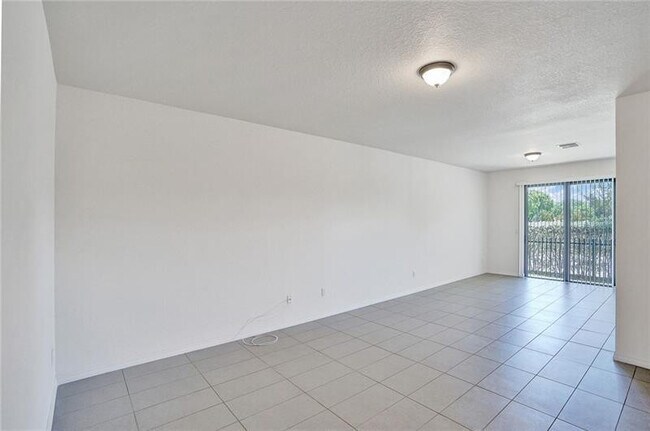 Building Photo - 3313 NW 11th Ave