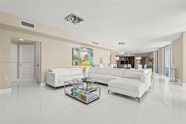 Building Photo - 150 Sunny Isles Blvd