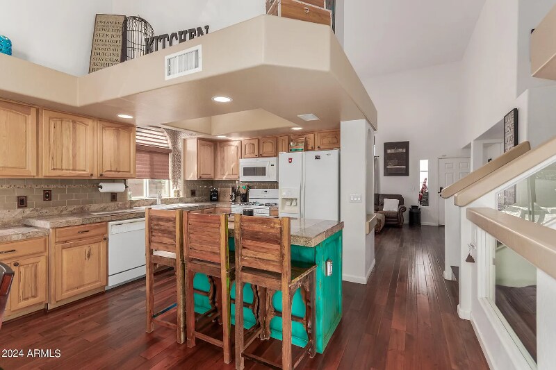 Building Photo - 15755 W Redfield Rd