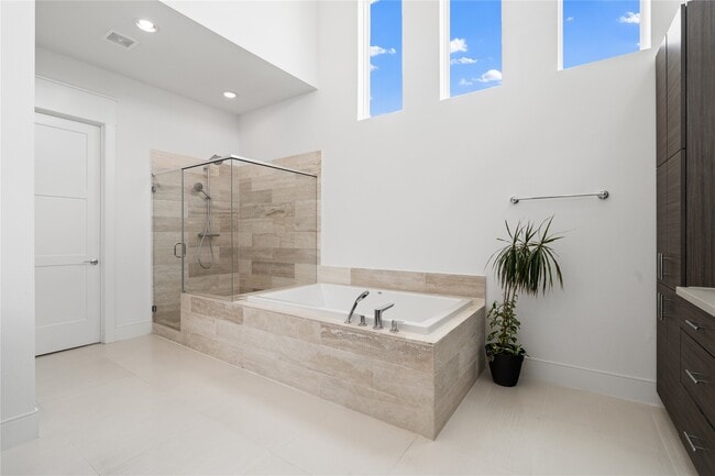 Building Photo - 9809 Blissful Pr Ln