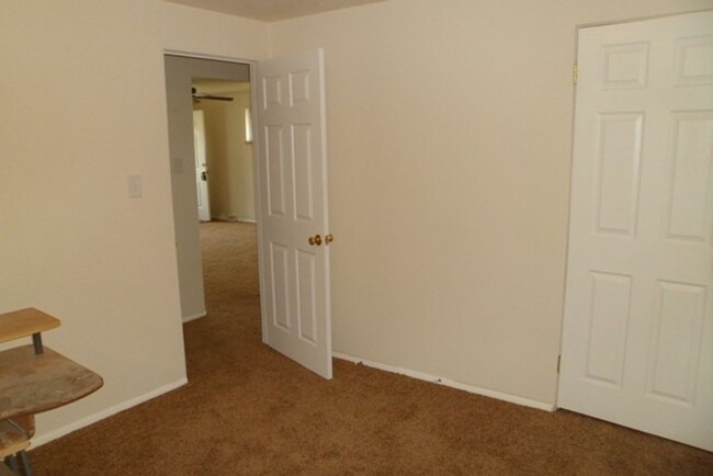 Building Photo - 2 bedroom, 1 bathroom home in Wheat Ridge ...