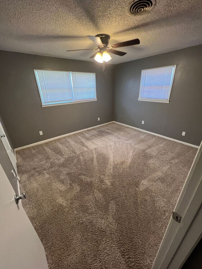 Building Photo - 3/2 In Lubbock ISD!