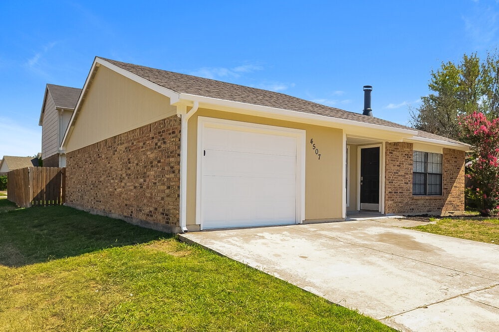 Building Photo - 4507 Nervin St