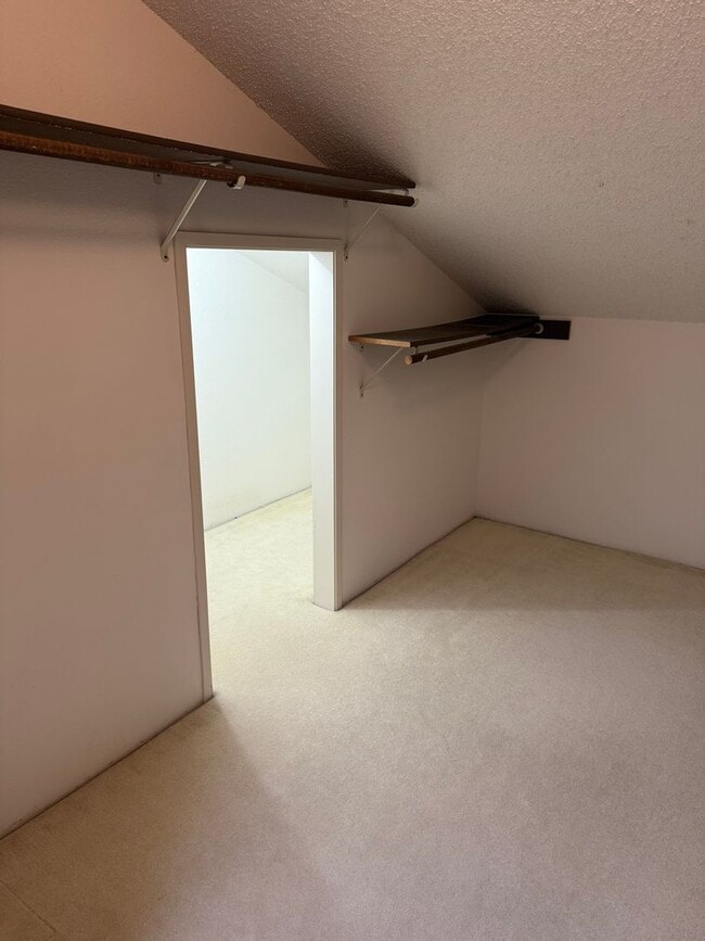 Building Photo - 3BED/3BATH Townhome in Wood Creek Communit...