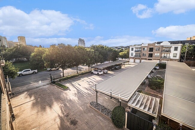 Building Photo - Downtown Fort Worth Condo with Office!