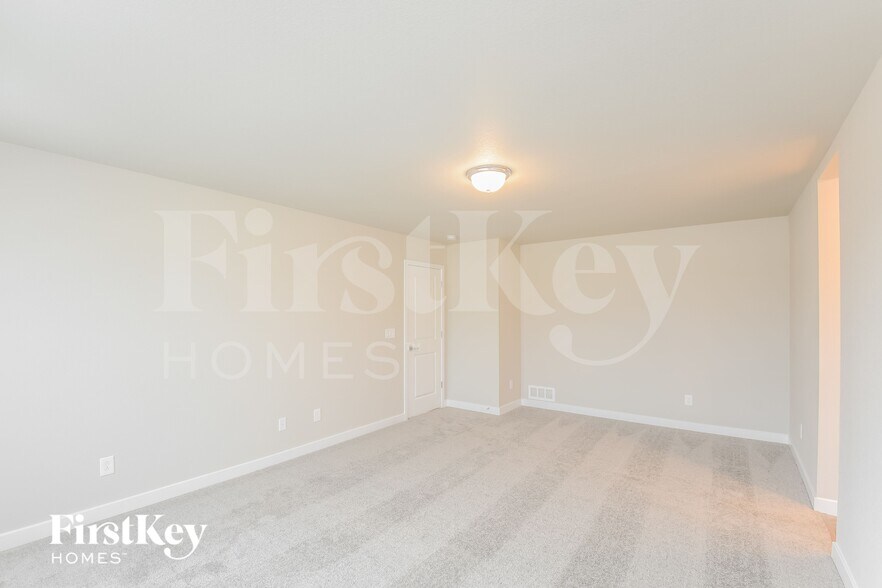 Building Photo - 10645 Luneth Dr