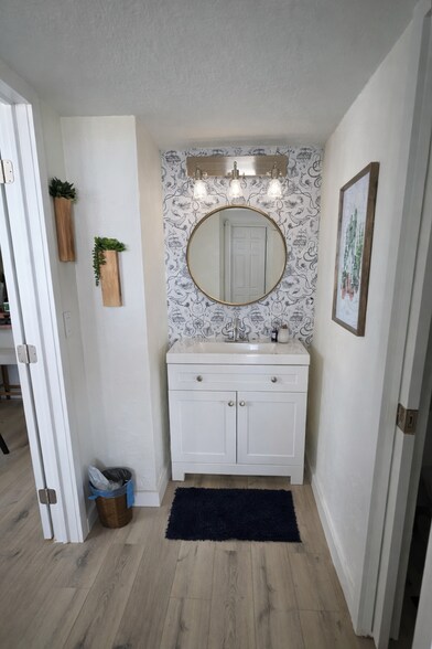 Building Photo - 3047 S Atlantic