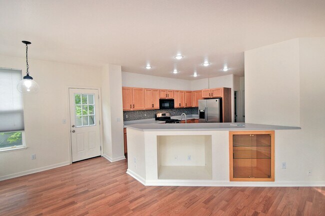 Building Photo - Caughlin Ranch Beauty Clean and Comfortable and Close to Shopping