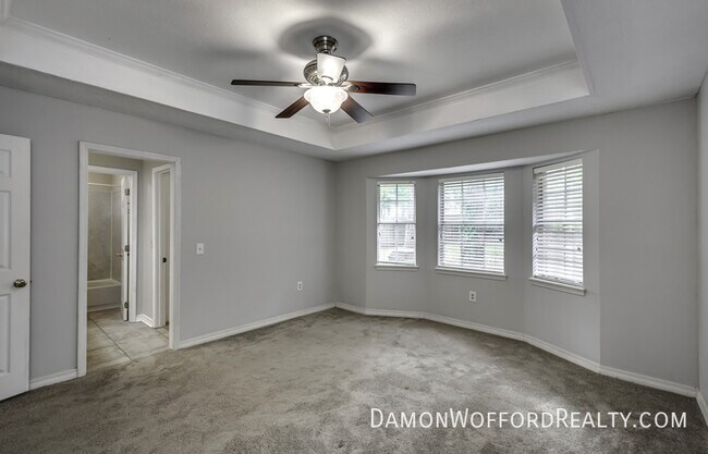 Building Photo - 502 Pelahatchie Shore Dr