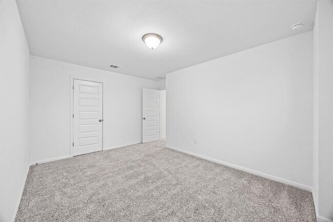 Building Photo - 7002 Nijinsky Dr